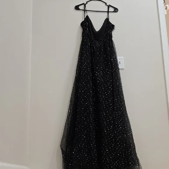 Glam Vanessa tulle Windsor Dress - Picture 6 of 14